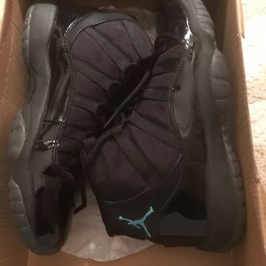 Retro jordans 11